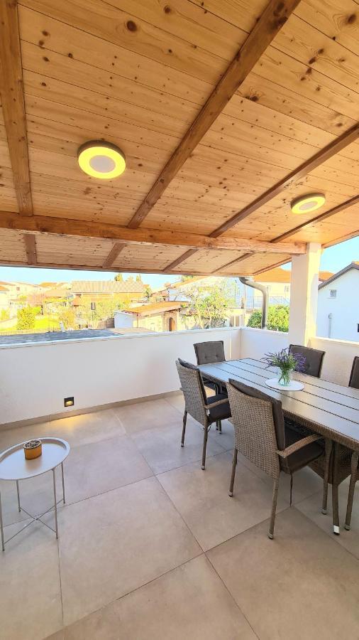 Family Oasis Apartment Zukve Vrsi Eksteriør billede