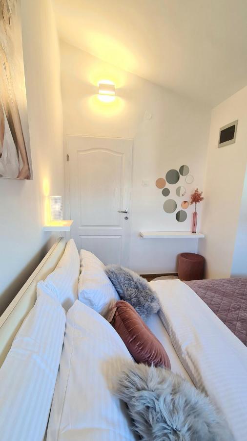 Family Oasis Apartment Zukve Vrsi Eksteriør billede